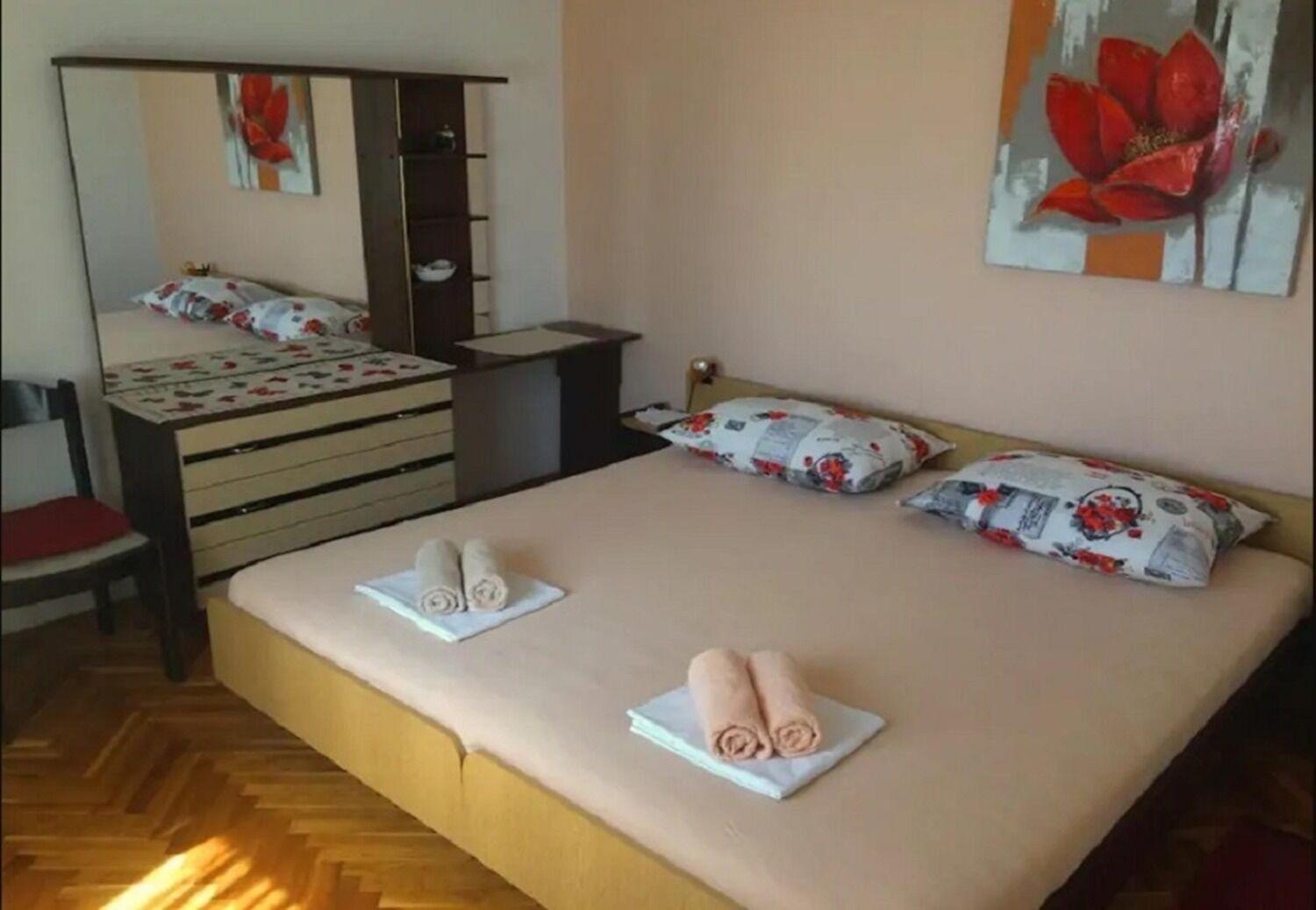 Apartments And Rooms Ognjen - Family Apartments With Free Parking Бетина Экстерьер фото