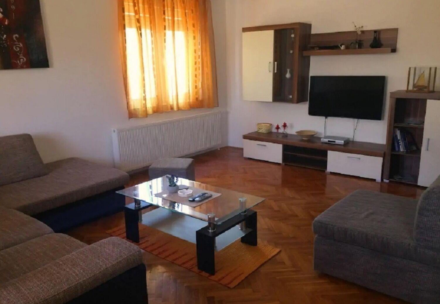 Apartments And Rooms Ognjen - Family Apartments With Free Parking Бетина Экстерьер фото